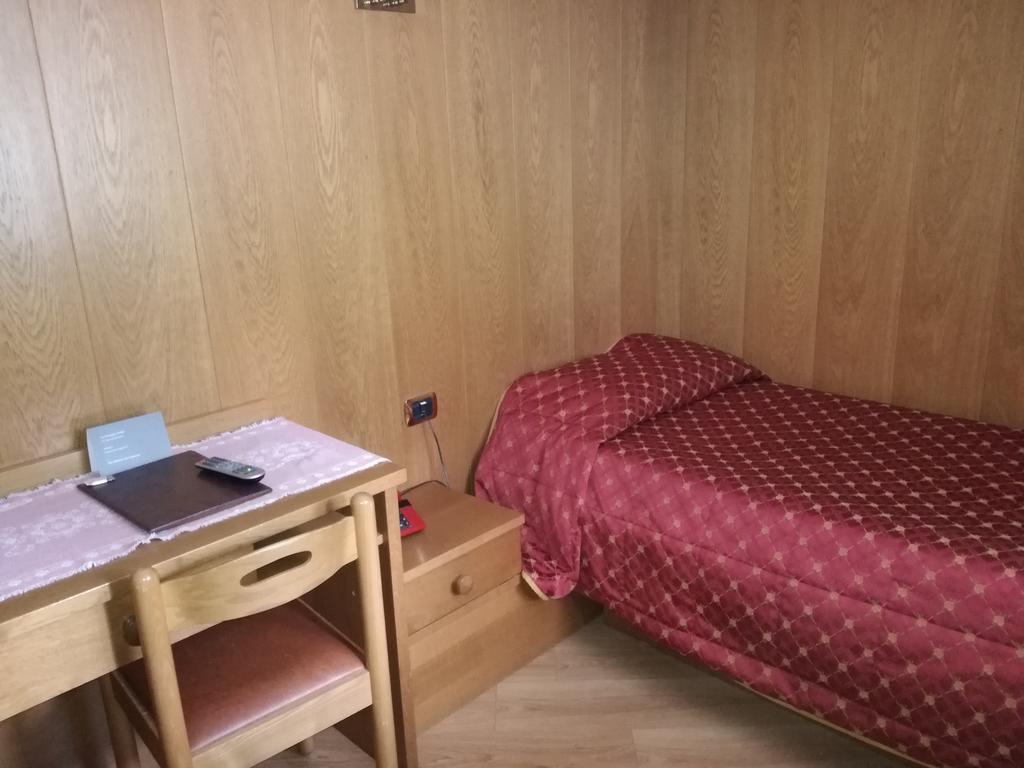 Hotel San Martino Сан-Мартіно-ді-Кастроцца Екстер'єр фото