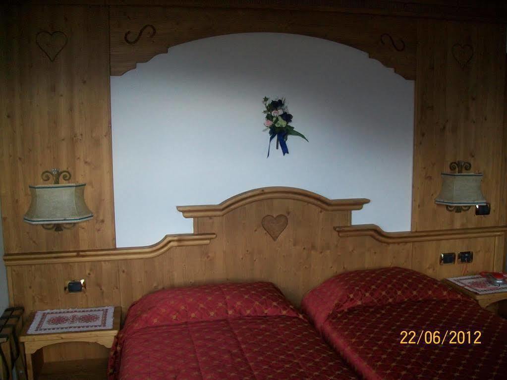 Hotel San Martino Сан-Мартіно-ді-Кастроцца Екстер'єр фото