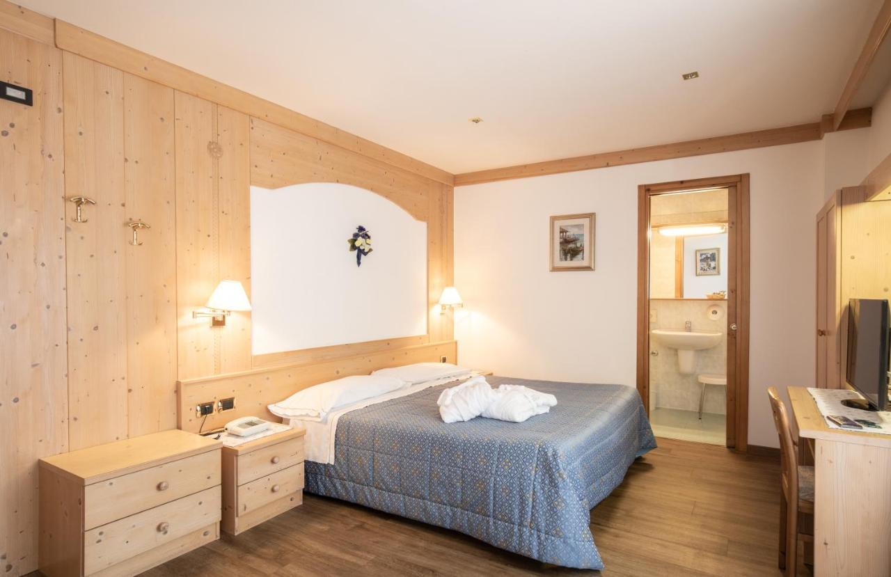 Hotel San Martino Сан-Мартіно-ді-Кастроцца Екстер'єр фото